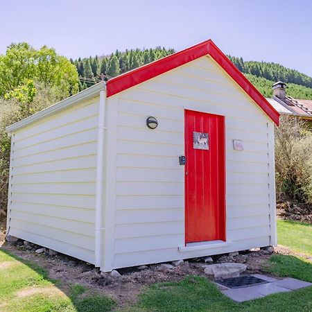 Mount Cook Station Shearers Quarters Lodge بحيرة تيكابو المظهر الخارجي الصورة
