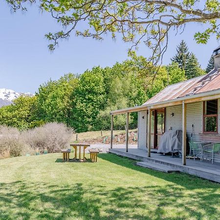 Mount Cook Station Shearers Quarters Lodge بحيرة تيكابو المظهر الخارجي الصورة