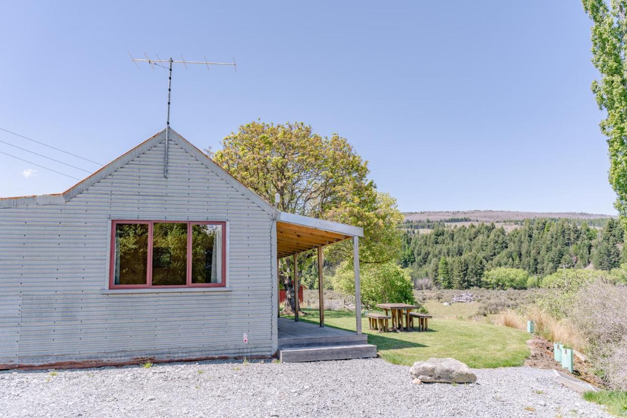 Mount Cook Station Shearers Quarters Lodge بحيرة تيكابو المظهر الخارجي الصورة